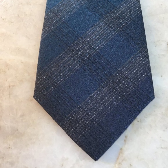 KENNETH COLE SILK TIE - Picture 1 of 6